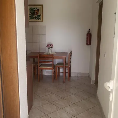 Apartments Alma Orebic Room photo