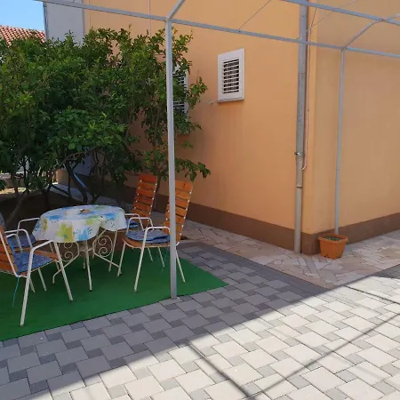 Apartments Alma Orebic Exterior photo