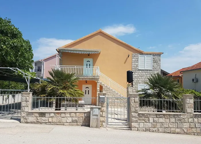 Apartments Alma